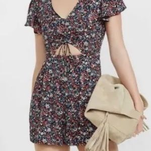 EXPRESS Floral jumper romper with cutout - Sz 12